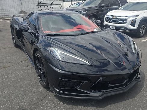 Used 2024 Chevrolet Corvette Stingray Premium Cpe w/ Z51 Performance Package RWD image 2