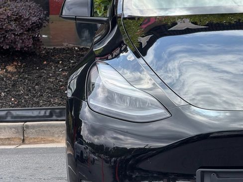 Used 2024 Tesla Model Y Long Range AWD/4WD image 4