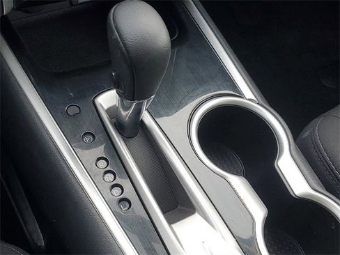 Used 2020 Nissan Pathfinder SV image 28