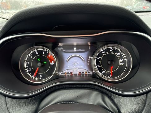 Used 2019 Jeep Cherokee Limited image 16