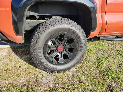 Used 2024 Toyota Tacoma TRD Pro image 13