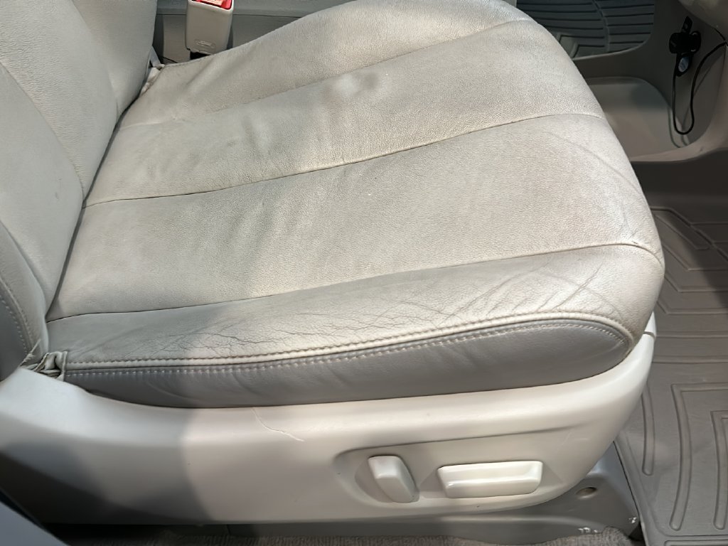 Used 2011 Toyota Sienna Limited AWD/4WD image 25