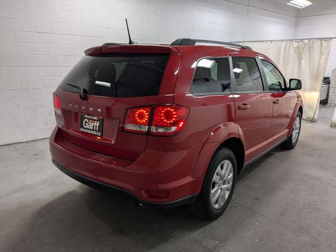 Used 2019 Dodge Journey SE w/ Connectivity Group FWD image 7