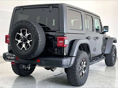 Used 2018 Jeep Wrangler Unlimited Rubicon AWD/4WD image 14