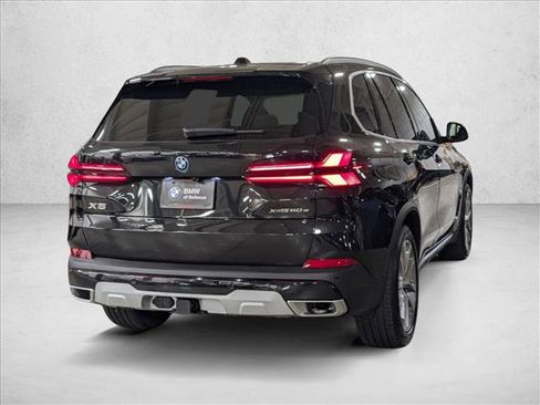 Used 2026 BMW X5 xDrive50e AWD/4WD image 2