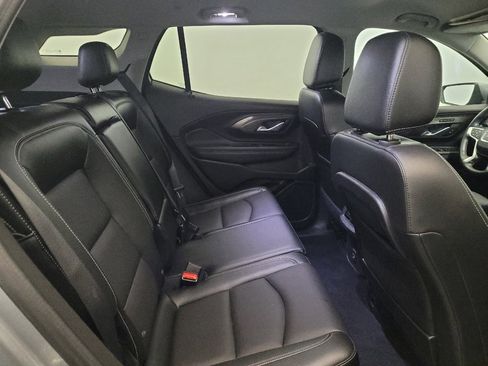Used 2024 GMC Terrain SLT AWD/4WD image 19