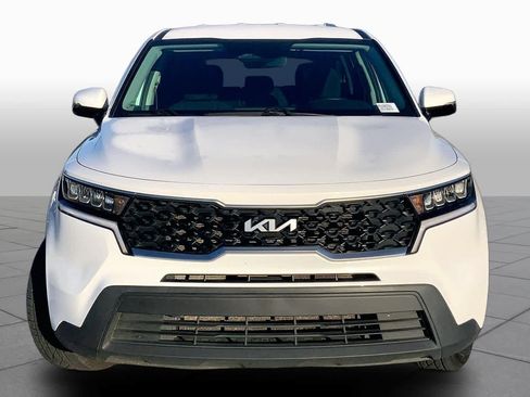 Used 2023 Kia Sorento LX FWD image 4