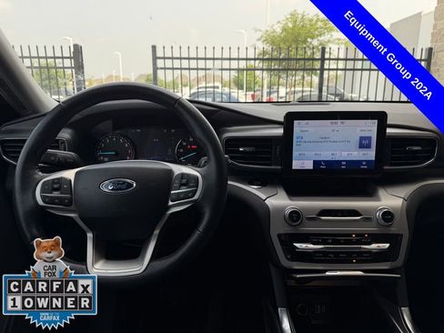 Used 2024 Ford Explorer XLT w/ Equipment Group 202A RWD image 7