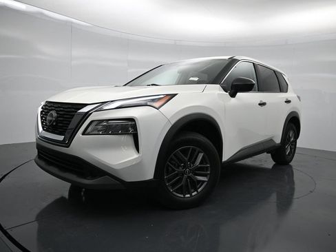 Used 2023 Nissan Rogue S FWD image 1