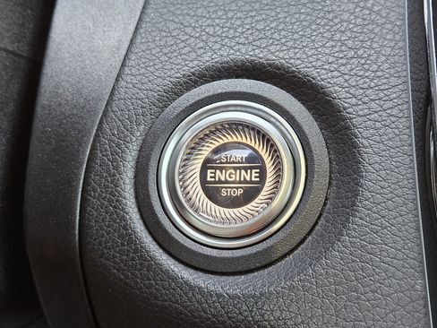 Used 2023 Mercedes-Benz C 300 Coupe image 18