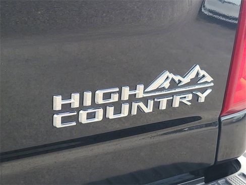 Used 2023 Chevrolet Silverado 2500 High Country w/ Z71 Off-Road Package image 10