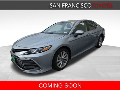 Certified 2023 Toyota Camry LE image 1