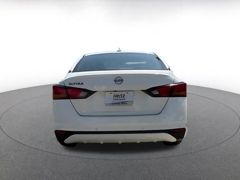 Used 2025 Nissan Altima 2.5 SV image 12