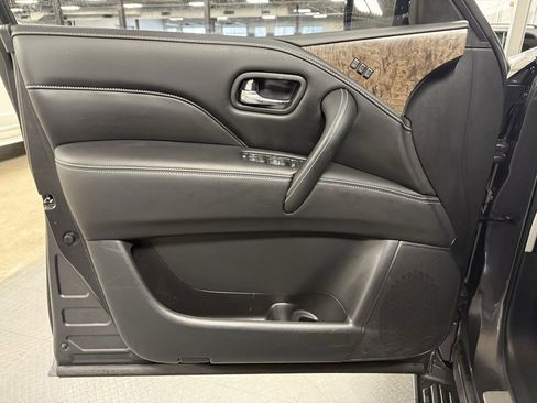 Used 2023 INFINITI QX80 Premium Select w/ Cargo Package image 8