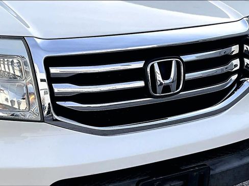 Used 2014 Honda Pilot Touring image 29