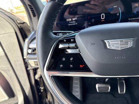 Used 2026 Cadillac Vistiq Luxury image 31