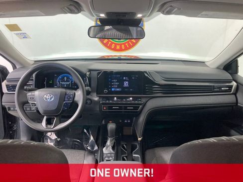 Used 2025 Toyota Camry LE FWD image 7