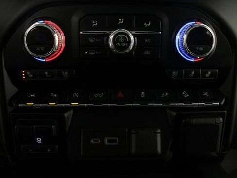 Used 2020 GMC Sierra 1500 Denali w/ Denali Ultimate Package image 8