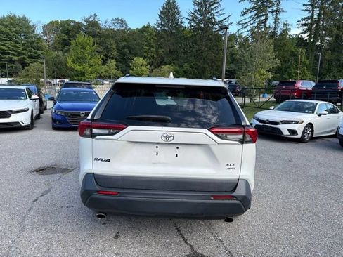 Used 2021 Toyota RAV4 XLE Premium AWD/4WD image 7
