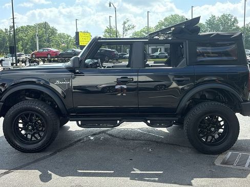Used 2022 Ford Bronco 4-Door AWD/4WD image 3