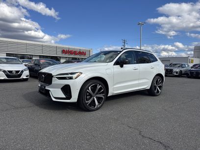 Used 2023 Volvo XC60 T8 Ultimate w/ Climate Package
