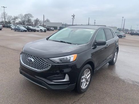 Used 2024 Ford Edge SEL image 3
