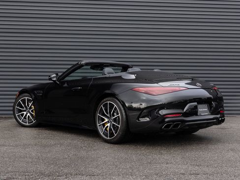 Used 2022 Mercedes-Benz SL 63 AMG 4MATIC image 4