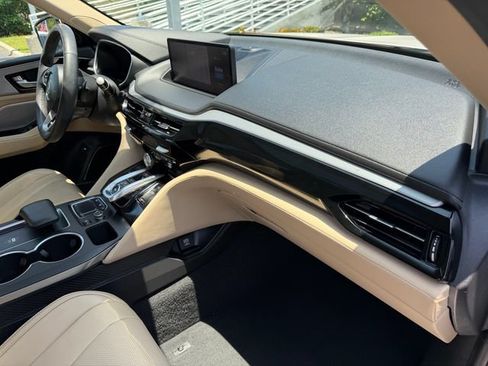 Certified 2024 Acura MDX FWD w/ Technology Package image 17