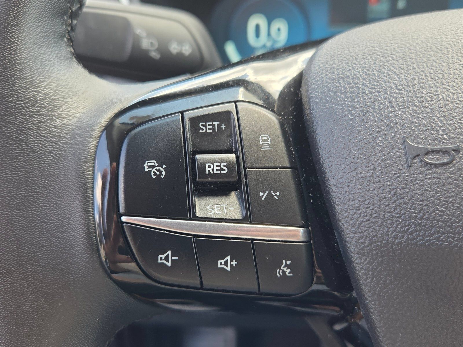 Used 2024 Ford Escape Platinum AWD/4WD image 27