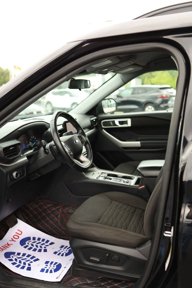 Used 2020 Ford Explorer XLT w/ Comfort Package AWD/4WD image 28