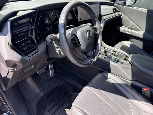 Used 2025 Lexus TX 500h AWD w/ Technology Package image 14