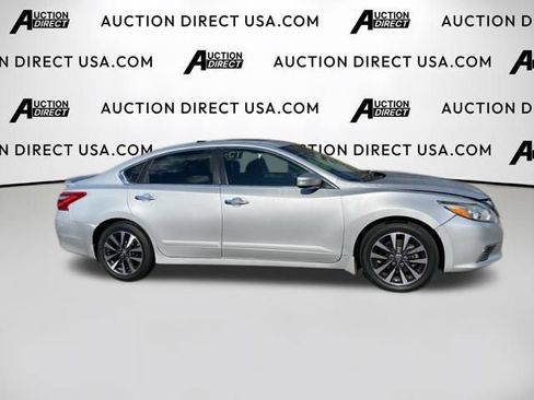 Used 2016 Nissan Altima 2.5 SL w/ 2.5 Technology Package FWD image 5