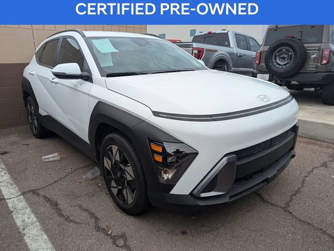 Used 2024 Hyundai Kona SEL FWD image 2