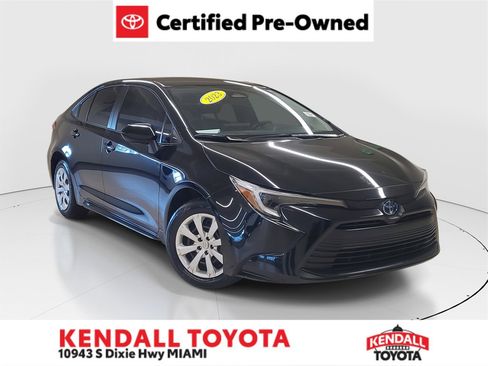 Certified 2023 Toyota Corolla LE image 1