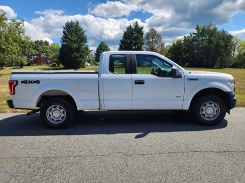 Used 2017 Ford F150 XL w/ Equipment Group 101A Mid image 5