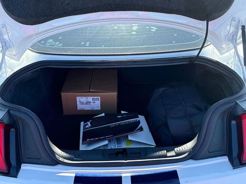 Certified 2021 Ford Mustang Shelby GT500 w/ Technology Package image 17