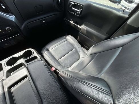 Used 2020 Chevrolet Silverado 1500 Custom w/ Custom Value Package AWD/4WD image 13
