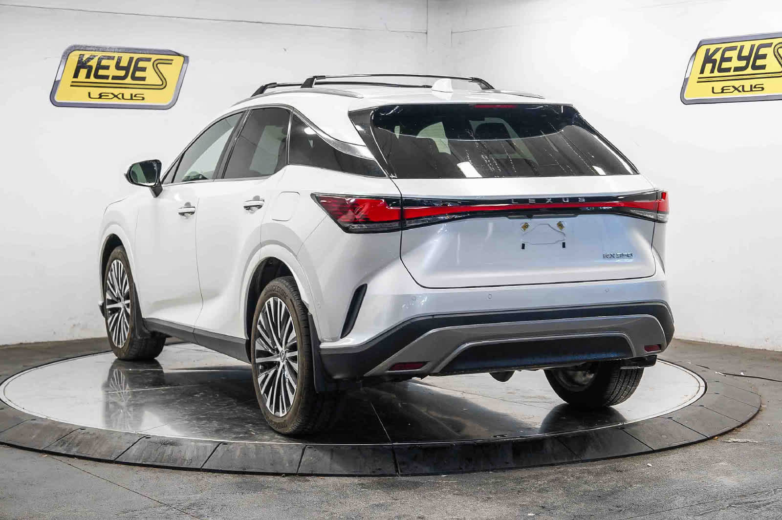 Used 2024 Lexus RX 350 Premium Plus w/ Convenience Package FWD image 2