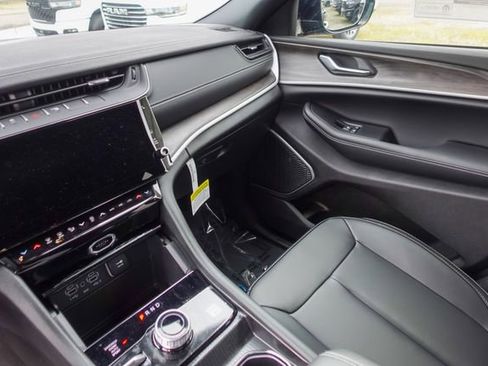 New 2026 Jeep Grand Cherokee Limited image 20