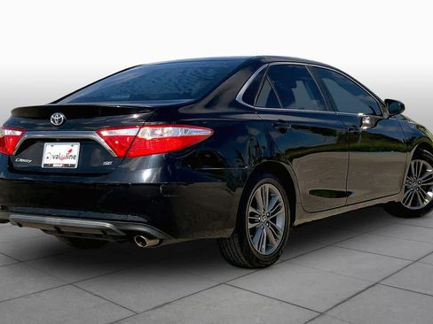 Used 2017 Toyota Camry SE FWD image 13