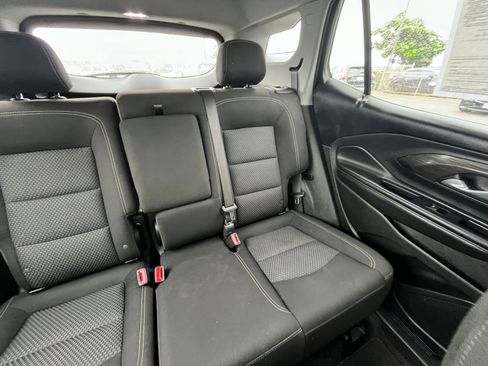 Used 2024 GMC Terrain SLE FWD image 37