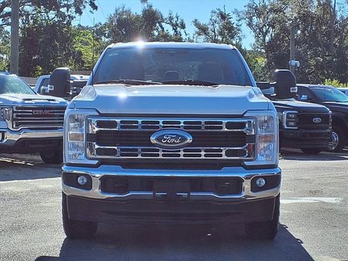 Used 2024 Ford F350 XLT image 2