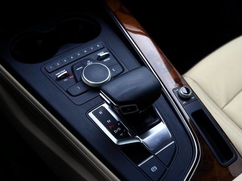 Used 2017 Audi A4 2.0T Premium w/ Convenience Package image 31