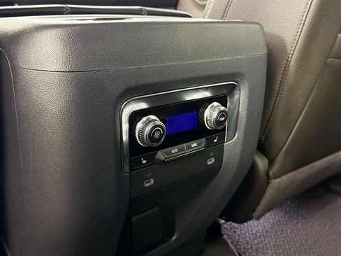 Used 2023 GMC Yukon Denali AWD/4WD image 27