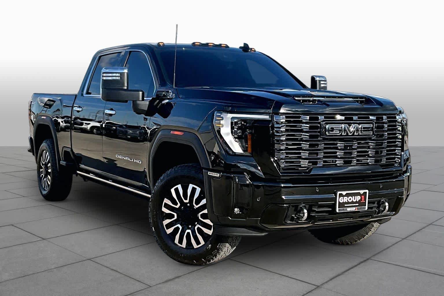 Used 2026 GMC Sierra 2500 Denali Ultimate AWD/4WD image 3
