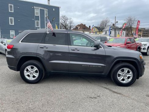 Used 2017 Jeep Grand Cherokee Laredo w/ Quick Order Package 23E AWD/4WD image 7