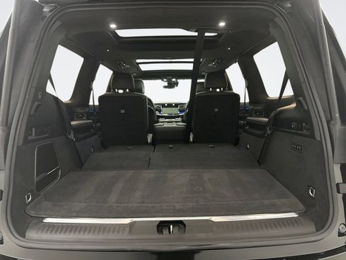 Used 2023 Jeep Grand Wagoneer Series II w/ Premium Group II image 26