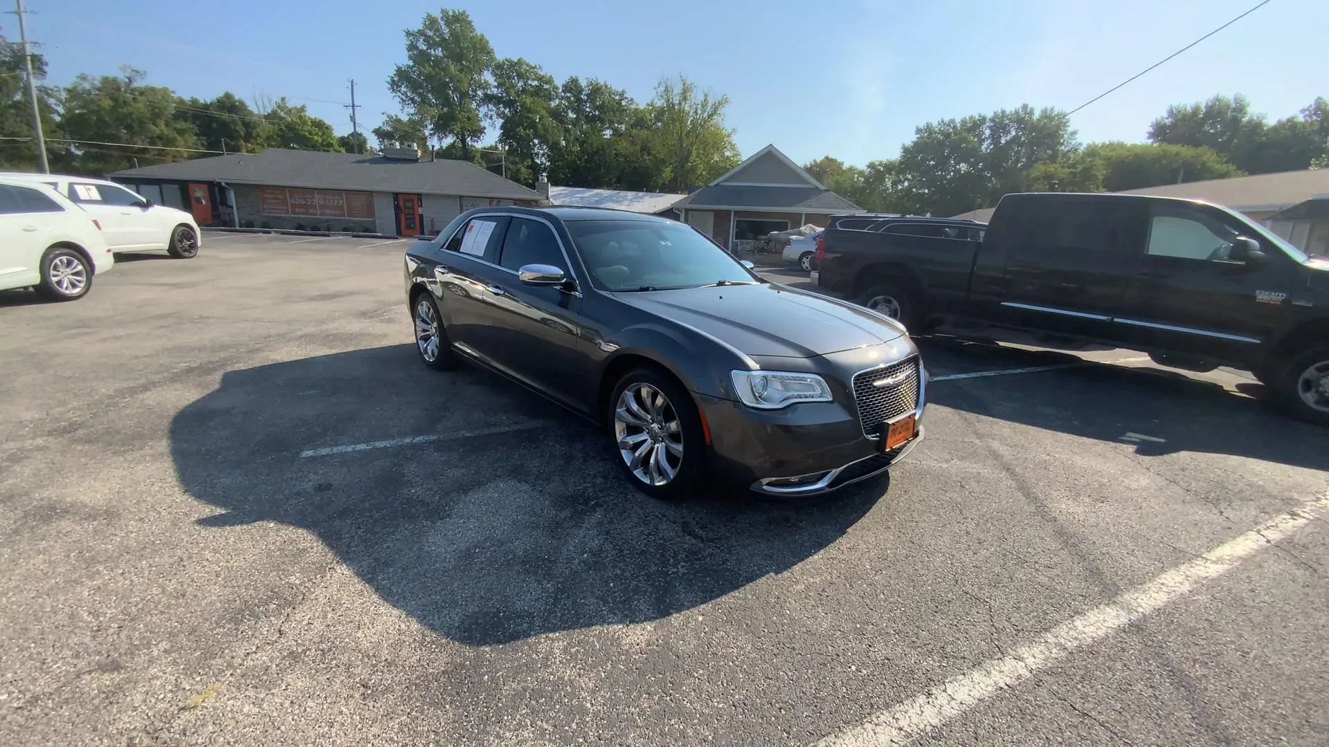 Used 2019 Chrysler 300 Limited RWD image 9