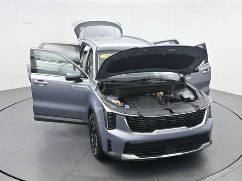 Used 2024 Kia Sorento S FWD image 32