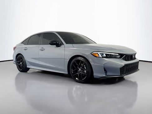 Used 2025 Honda Civic Sport image 3